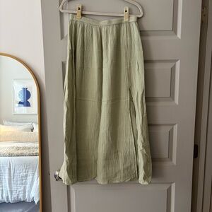 Elegant Green Women's Skirt